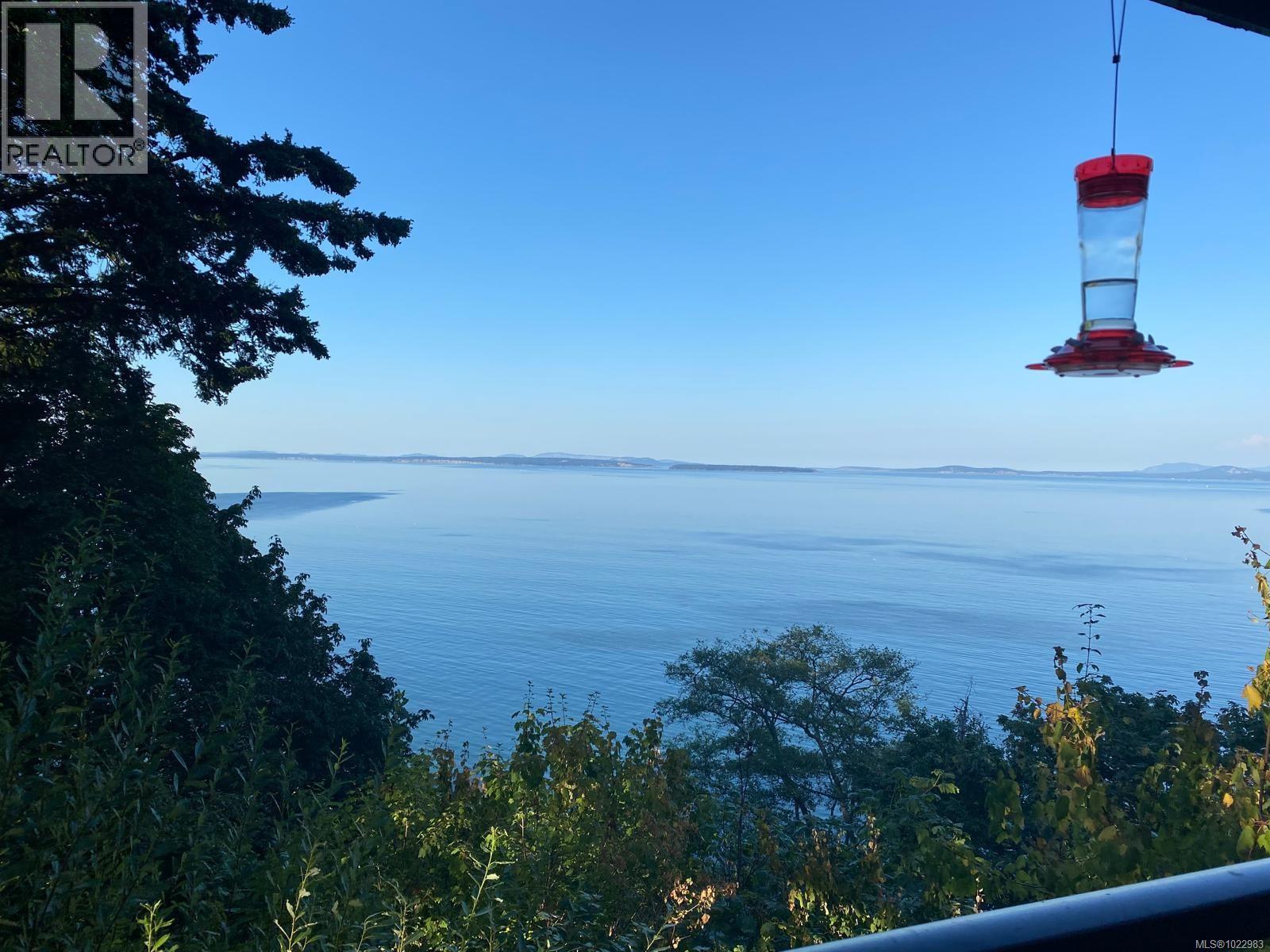 4553 Cordova Bay Rd, Saanich, British Columbia  V8X 3V6 - Photo 3 - 1022983