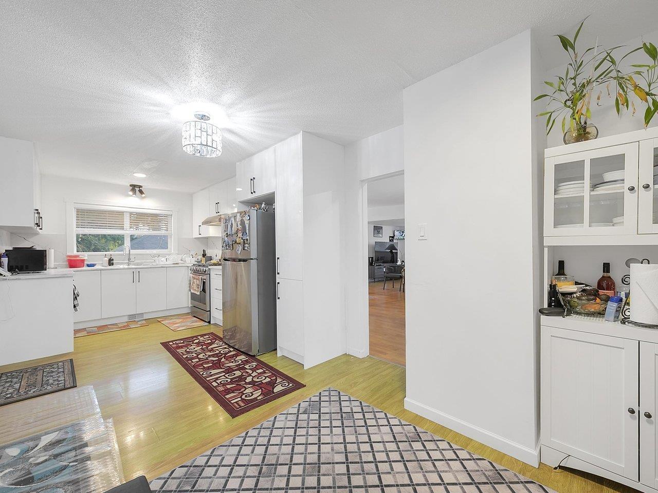 13229 87b Avenue, Surrey, British Columbia  V3W 6B9 - Photo 6 - R3085040