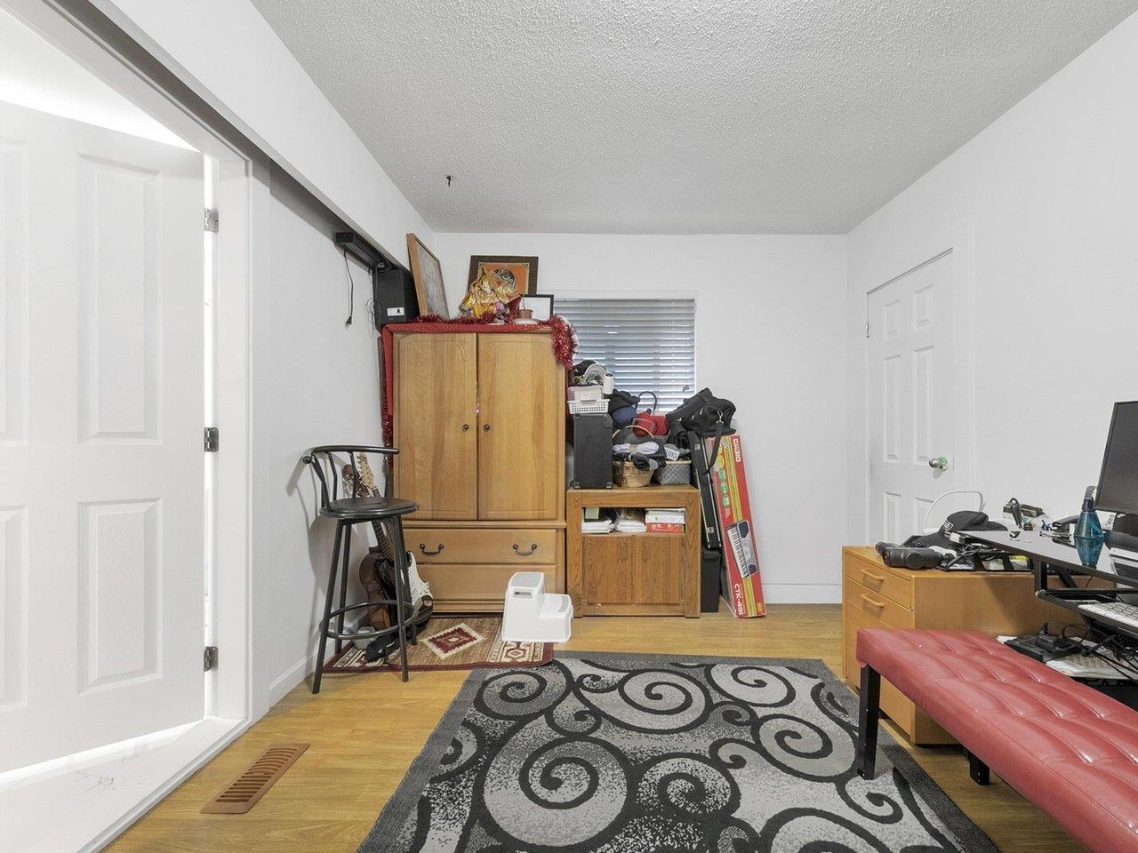 13229 87b Avenue, Surrey, British Columbia  V3W 6B9 - Photo 11 - R3085040