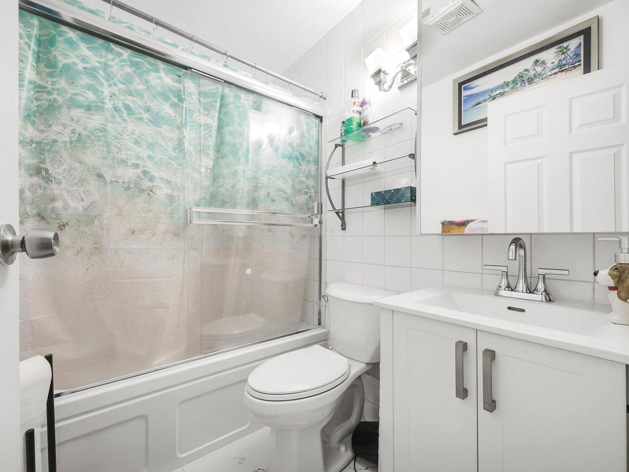 13229 87b Avenue, Surrey, British Columbia  V3W 6B9 - Photo 12 - R3085040