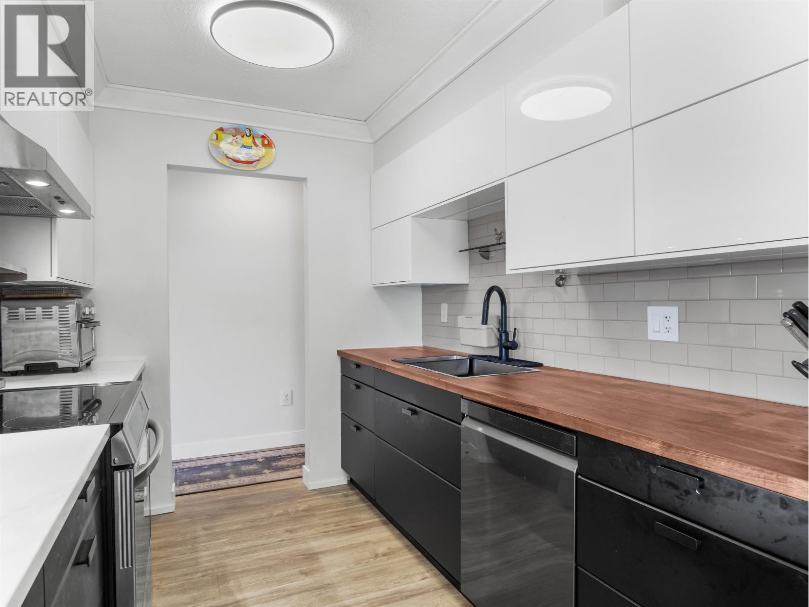 306 134 W 20th Street, North Vancouver, British Columbia  V7M 1Y4 - Photo 11 - R3085123