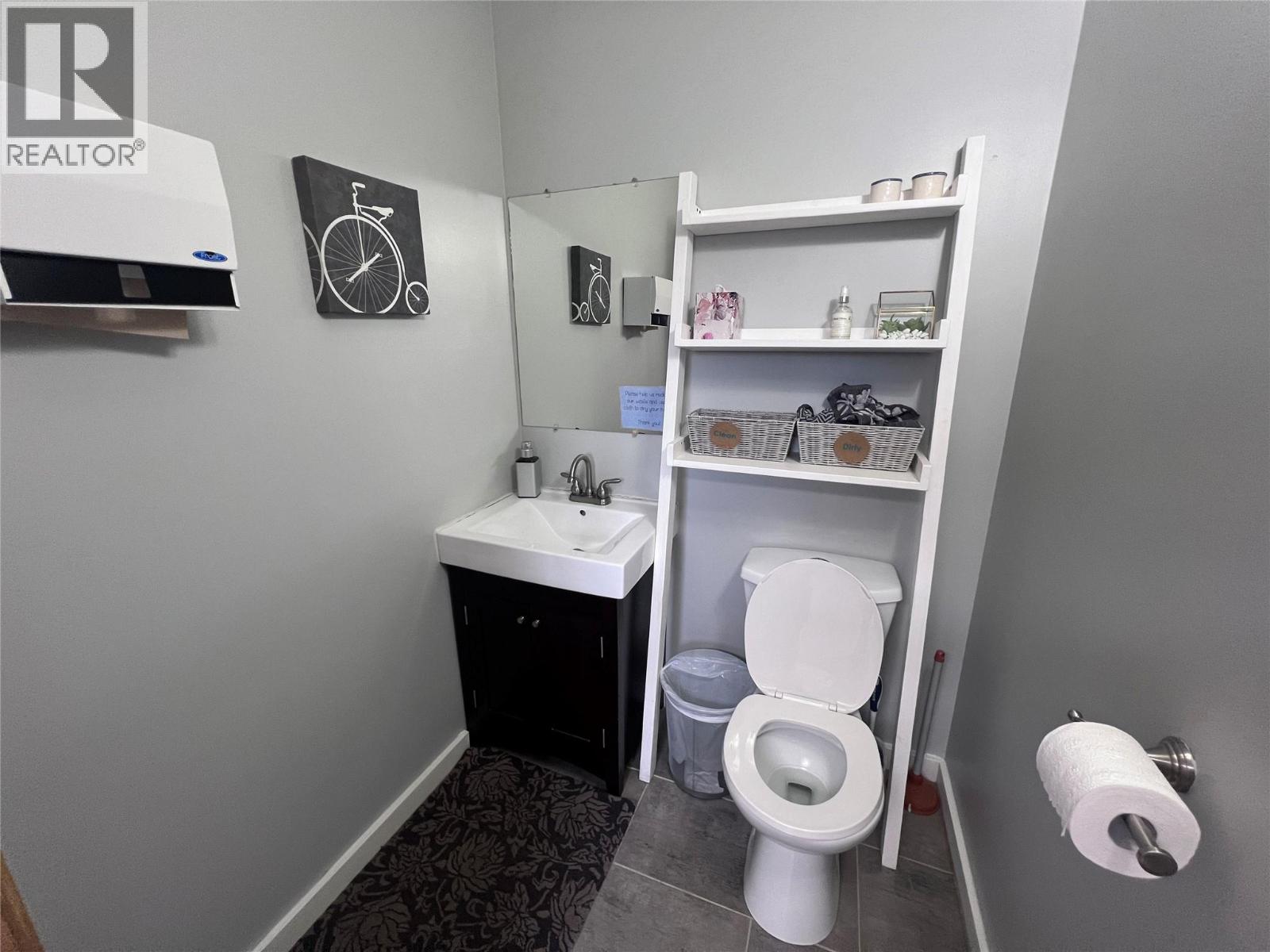 9901 Main Street Street, Summerland, British Columbia  V0H 1Z0 - Photo 22 - 10374366