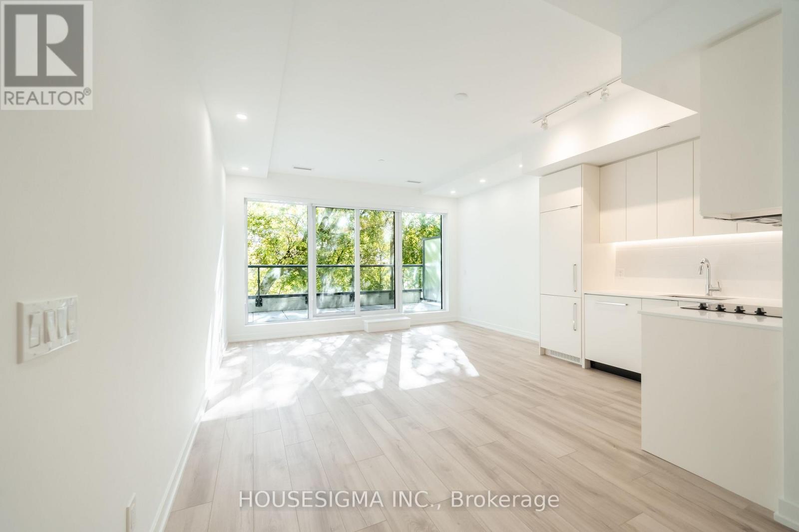 212 - 181 Sheppard Avenue E, Toronto, Ontario  M2N 0L9 - Photo 2 - C12745496