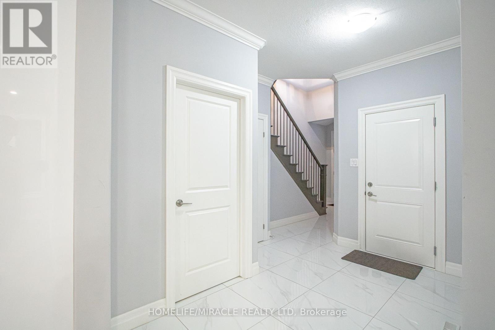 2872 Doyle Drive, London South, Ontario  N6M 0G7 - Photo 11 - X12745484