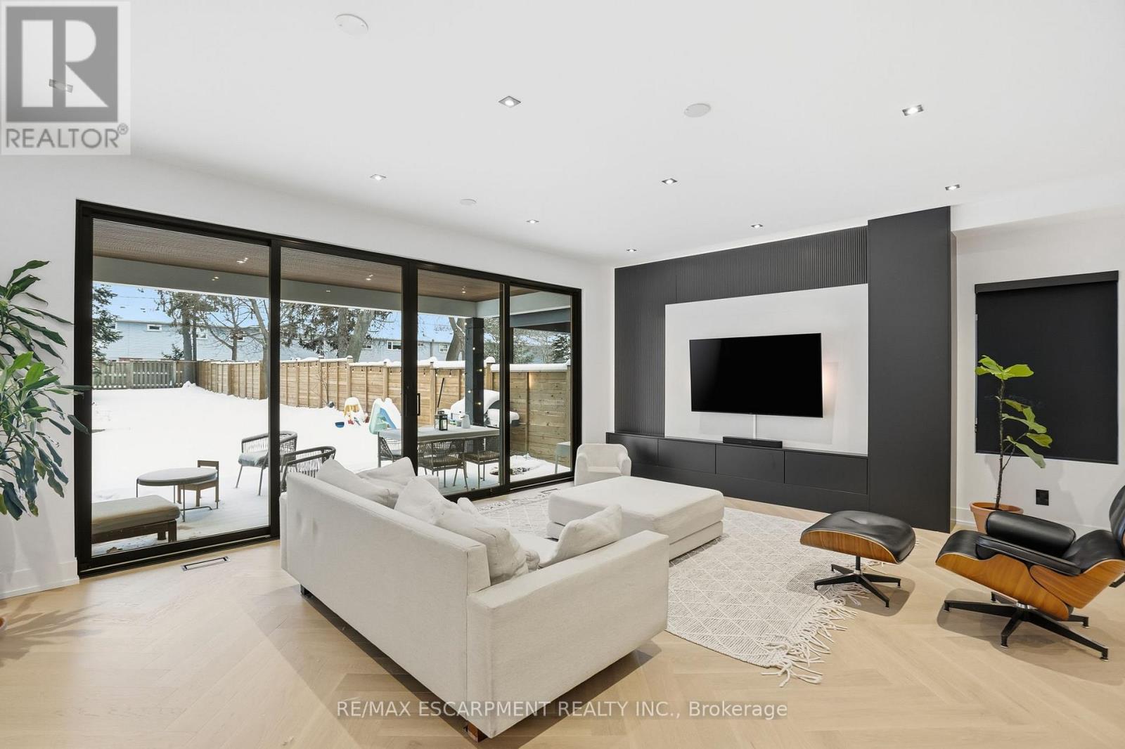 20B BROADVIEW AVENUE