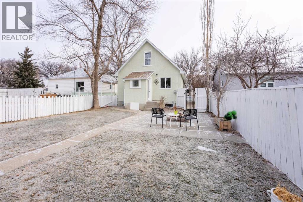 742 12c Street N, Lethbridge, Alberta  T1H 2N7 - Photo 4 - A2277511