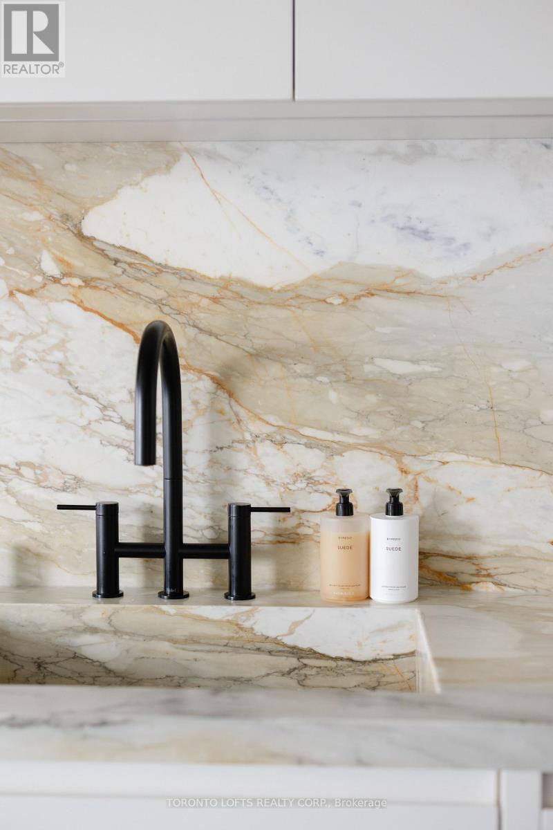 318 - 637 Lake Shore Boulevard W, Toronto, Ontario  M5V 3J6 - Photo 3 - C12745518