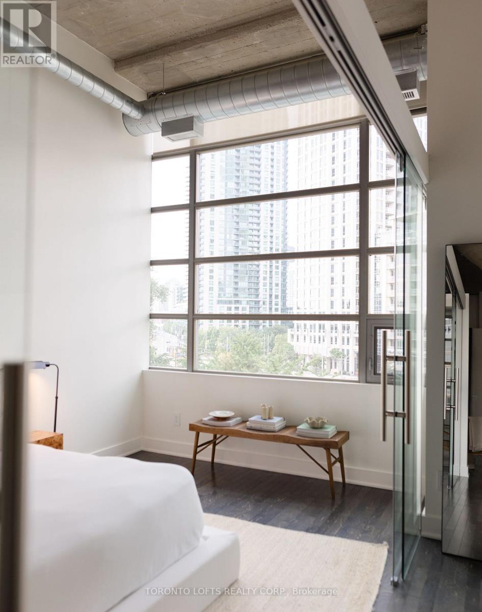 318 - 637 Lake Shore Boulevard W, Toronto, Ontario  M5V 3J6 - Photo 5 - C12745518