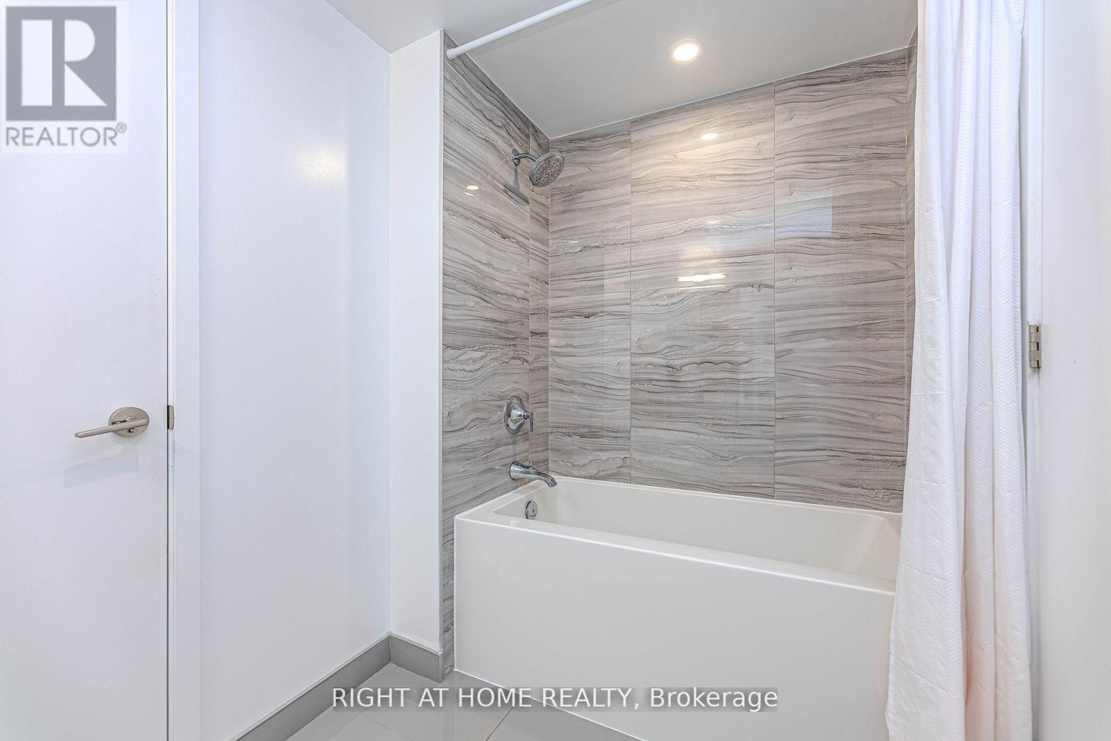 1301 - 39 Roehampton Avenue, Toronto, Ontario  M4P 0G1 - Photo 13 - C12745534