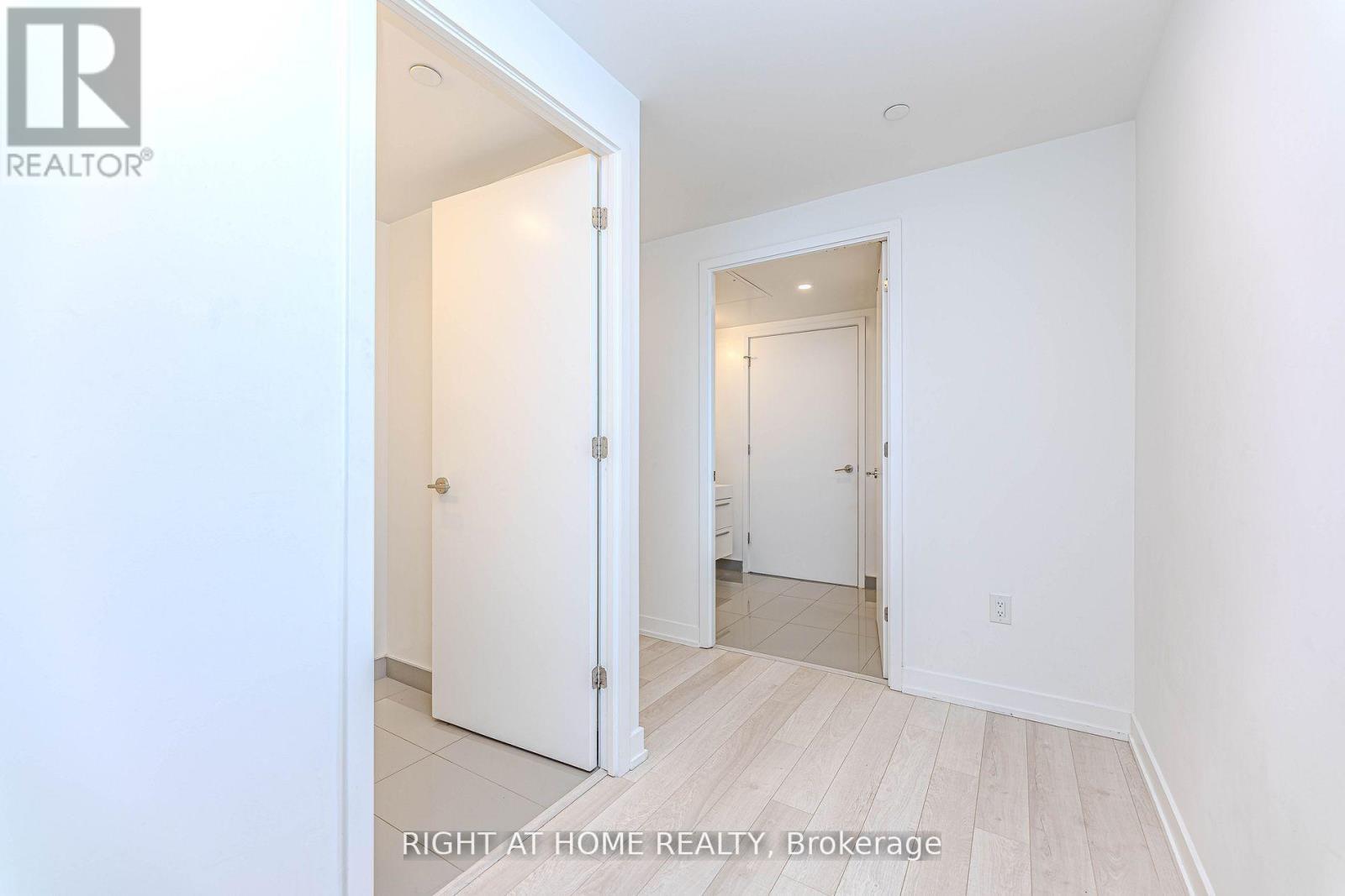 1301 - 39 Roehampton Avenue, Toronto, Ontario  M4P 0G1 - Photo 19 - C12745534