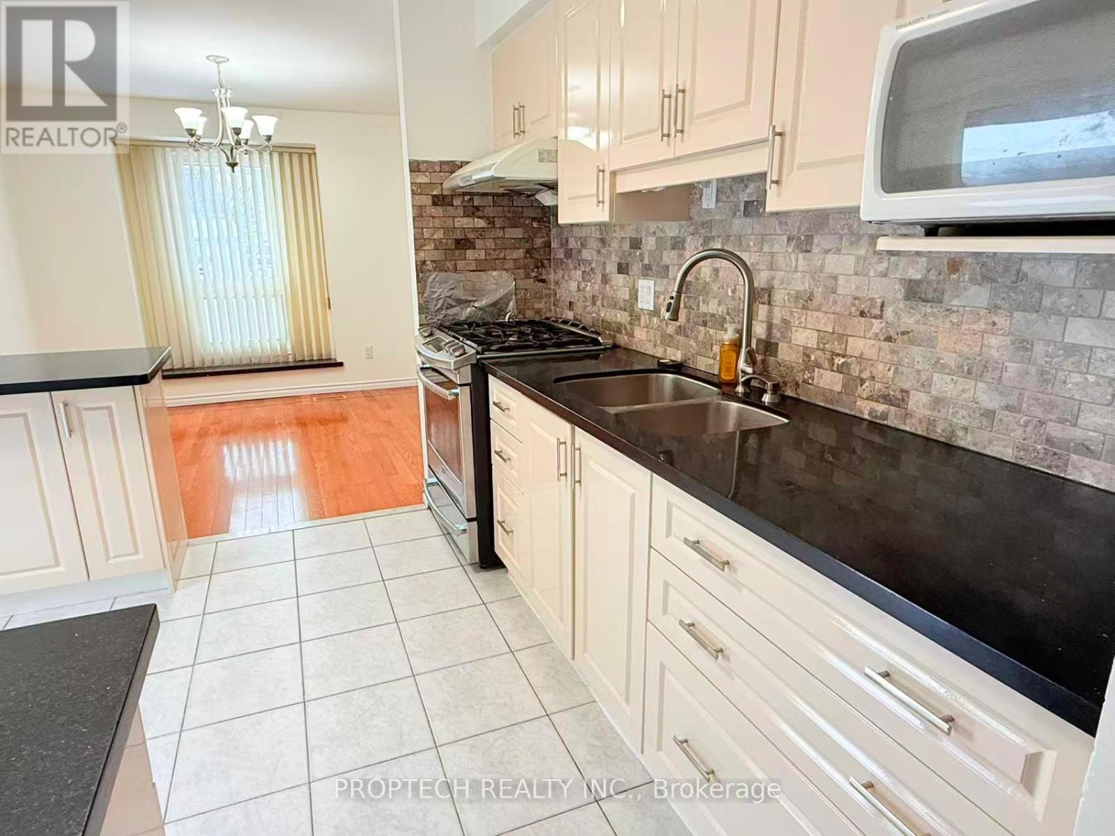 49 Carey Crescent, Markham, Ontario  L3R 3E6 - Photo 2 - N12745514