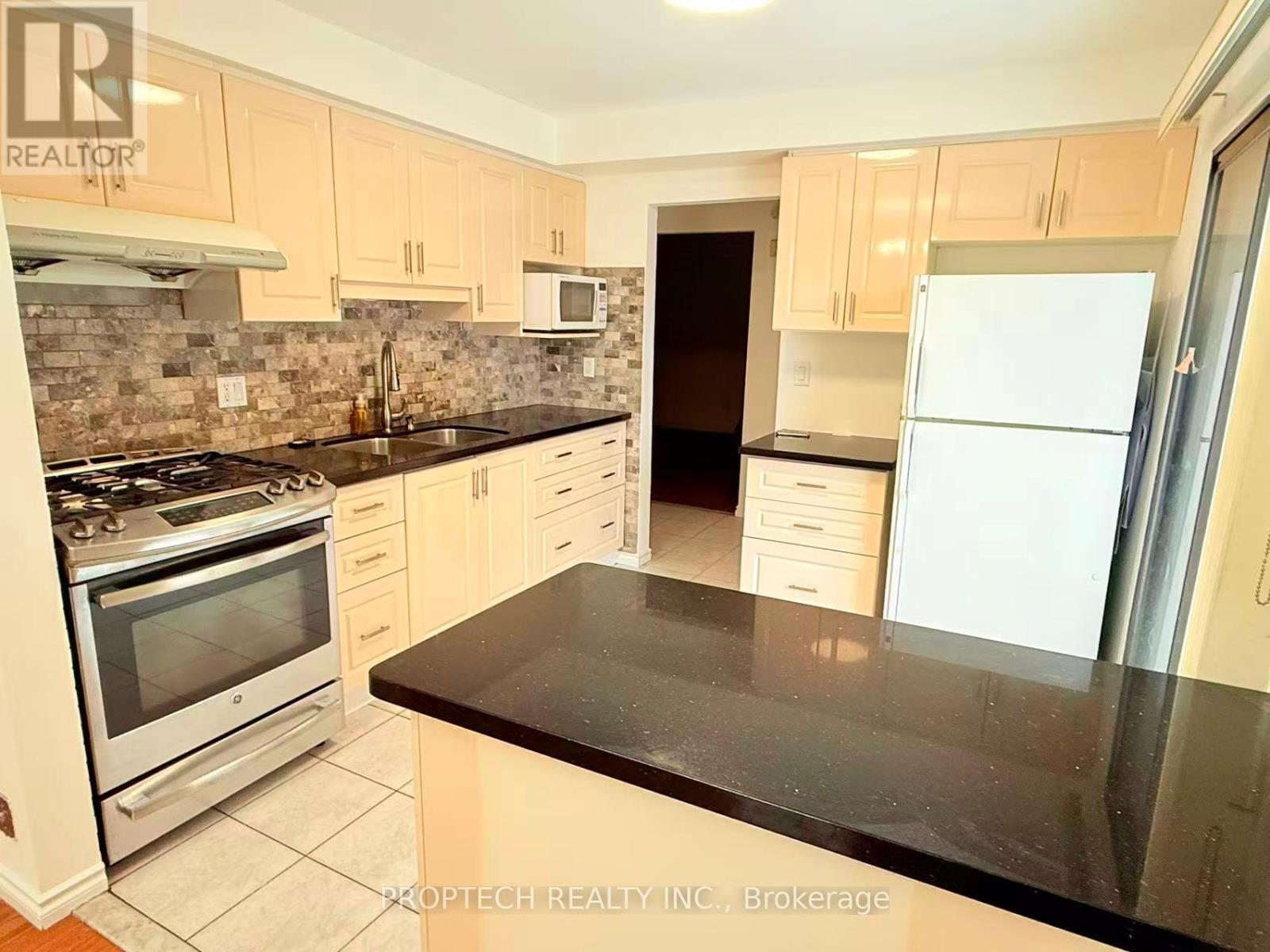 49 Carey Crescent, Markham, Ontario  L3R 3E6 - Photo 4 - N12745514