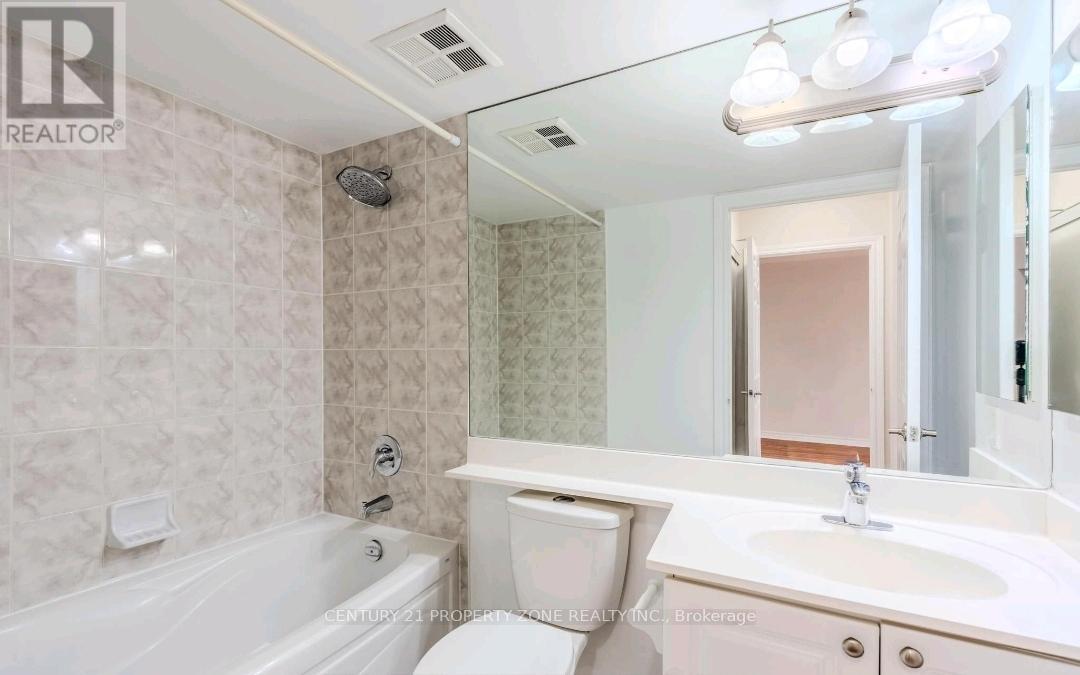 Entire Property - 3888 Duke Of York 2820 Boulevard, Mississauga, Ontario  L5B 4P5 - Photo 6 - W12745508