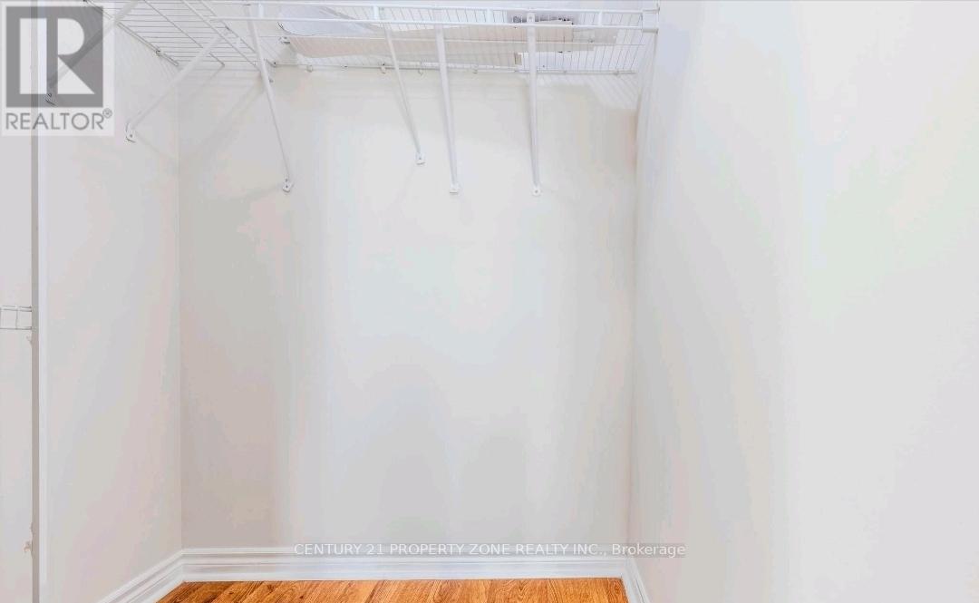 Entire Property - 3888 Duke Of York 2820 Boulevard, Mississauga, Ontario  L5B 4P5 - Photo 7 - W12745508