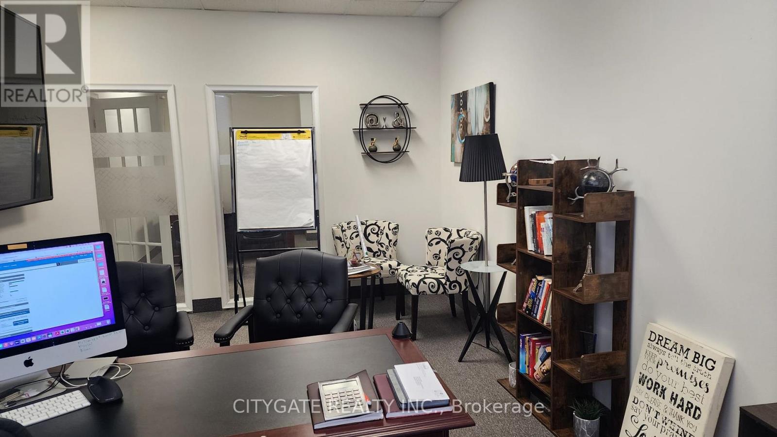 201 - 168 Queen Street S, Mississauga, Ontario  L5M 1K8 - Photo 2 - W12745526