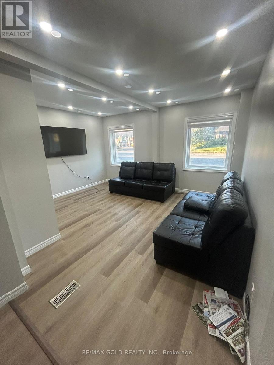 15378 Airport Road, Caledon, Ontario  L7C 1E6 - Photo 13 - W12745538