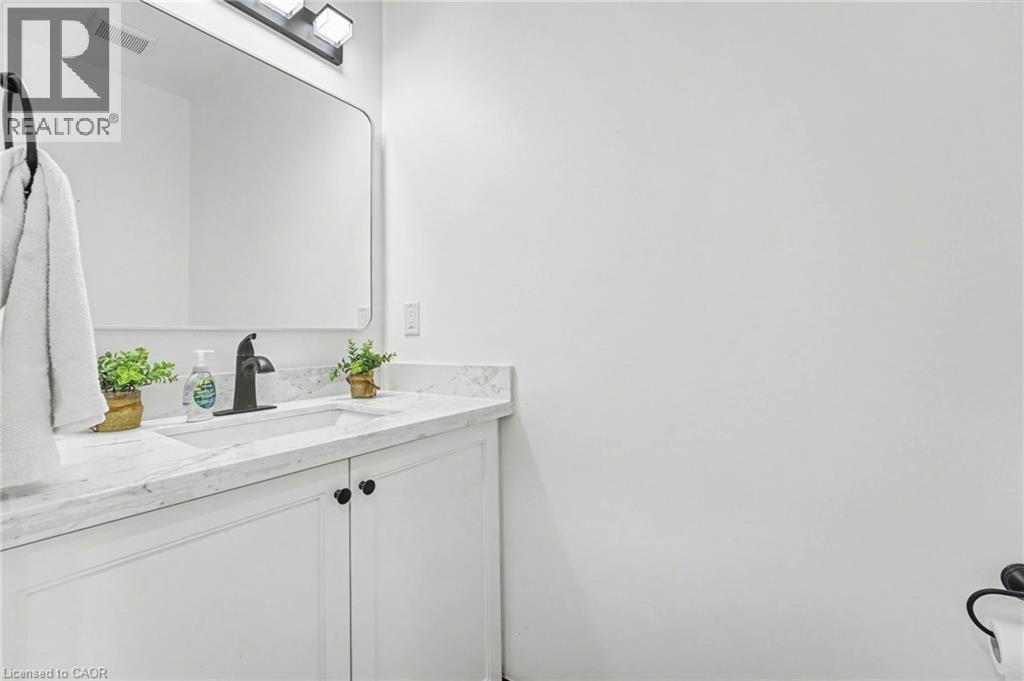 18 House Lane, Ancaster, Ontario  L9K 0G1 - Photo 9 - 40802061