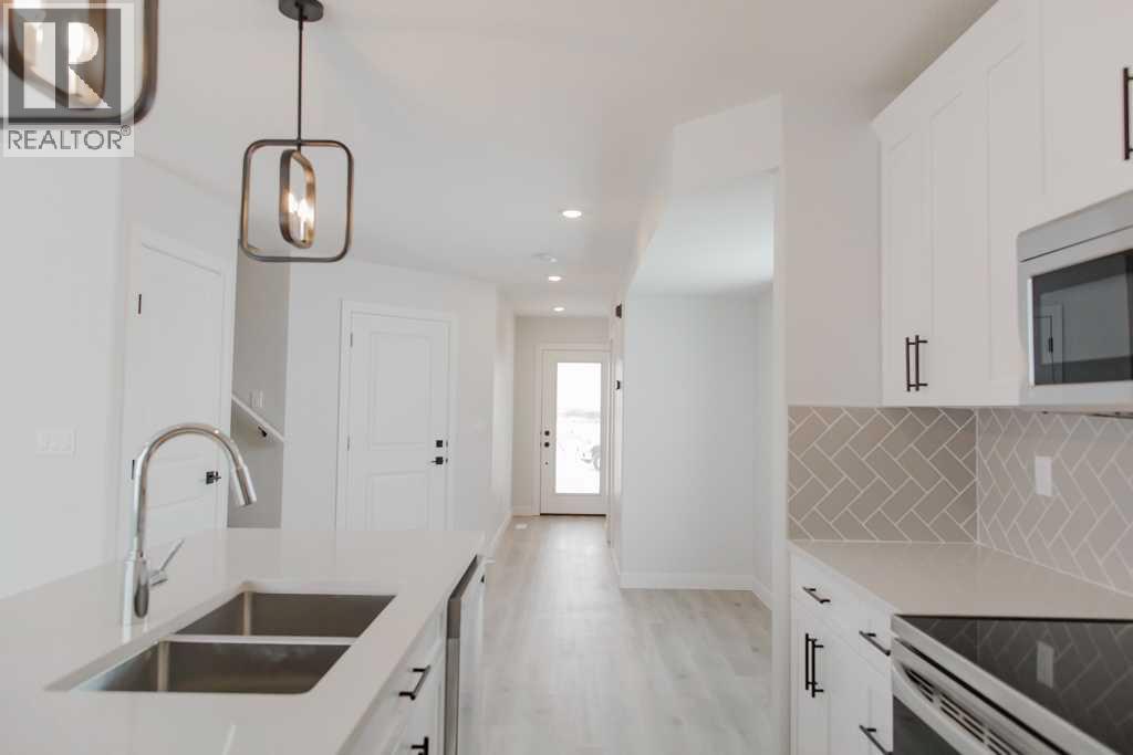 9556 114 Avenue, Clairmont, Alberta  T8X 0W8 - Photo 3 - A2251269