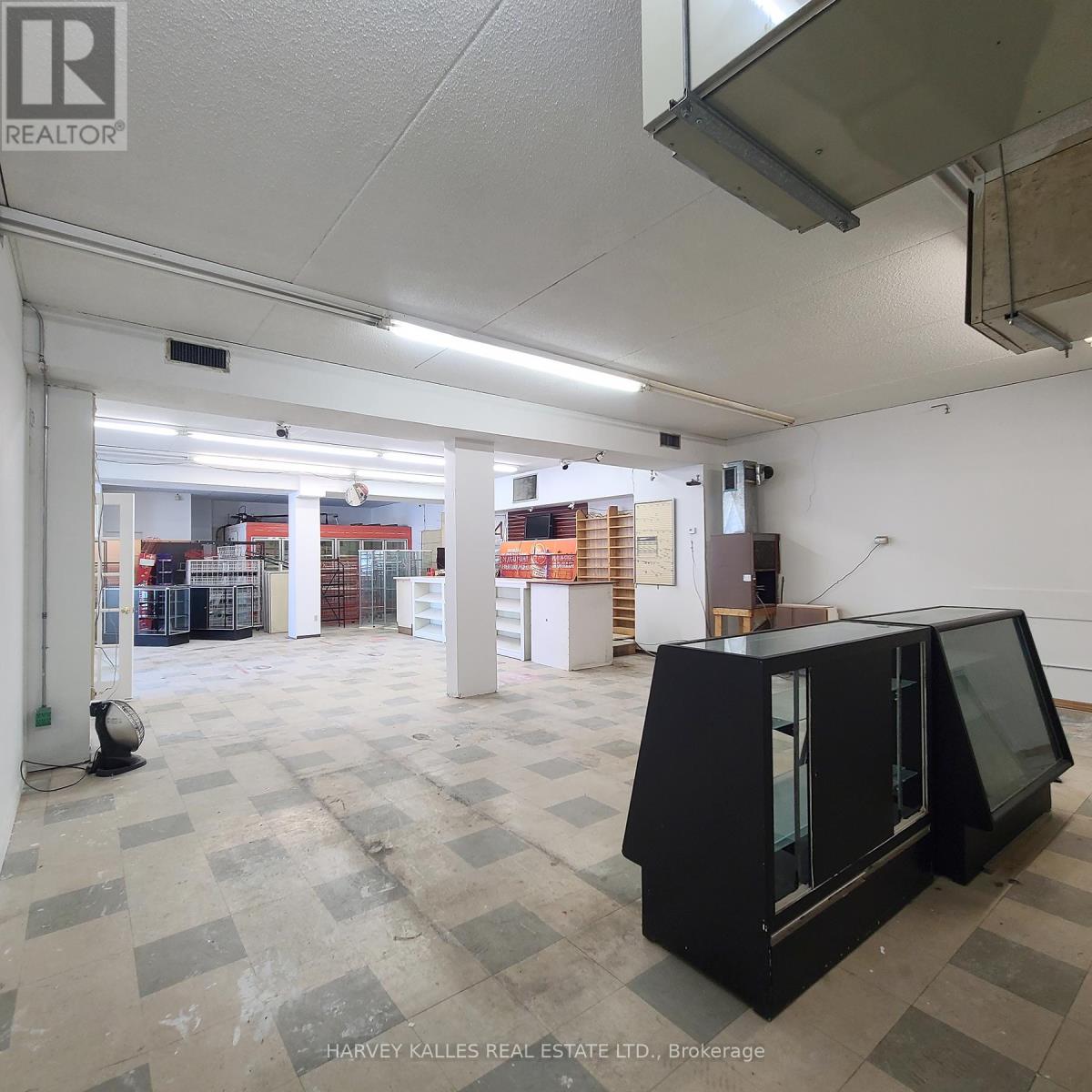 3829 Lake Shore Boulevard W, Toronto (Long Branch), Ontario  M8W 1R3 - Photo 10 - W12650536