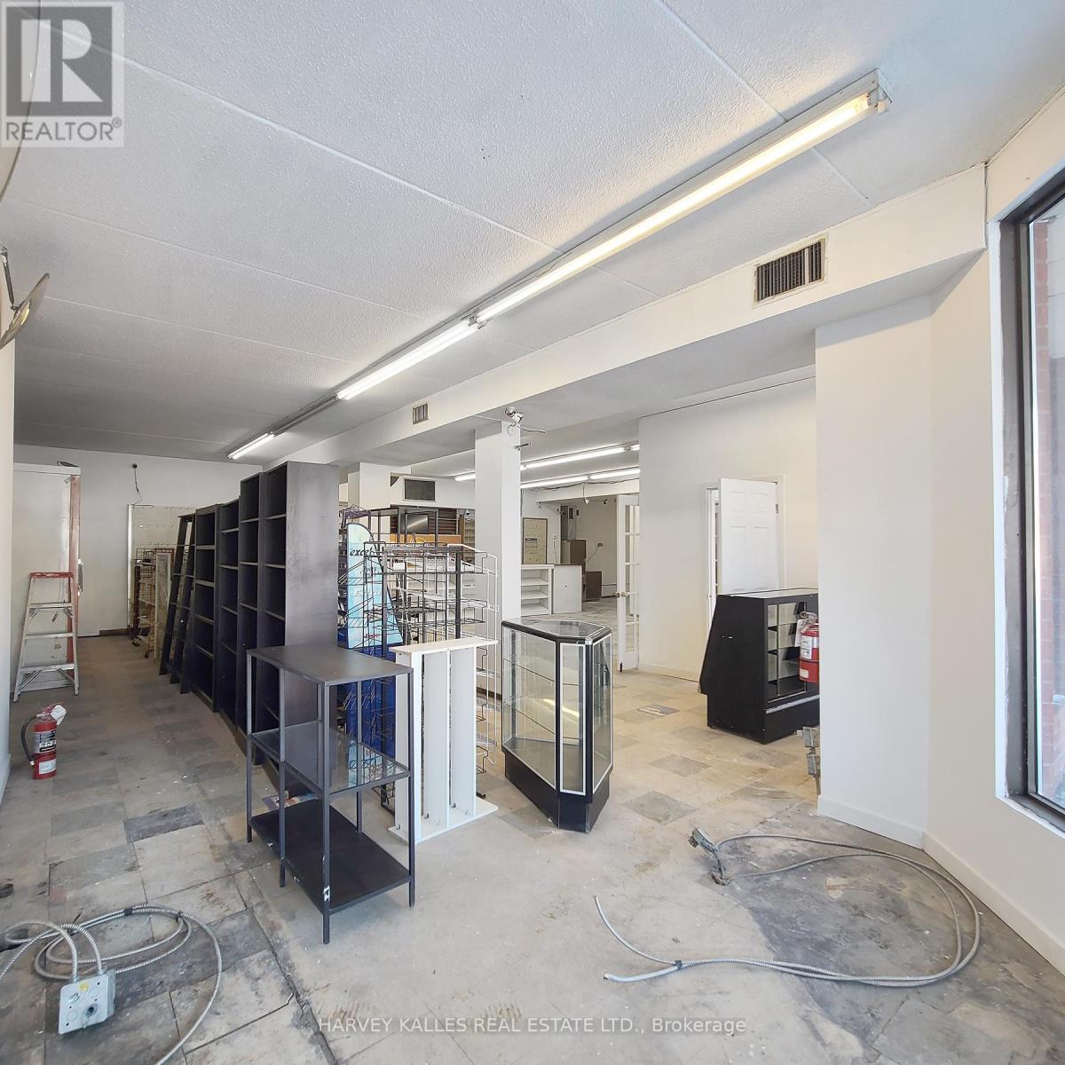 3829 Lake Shore Boulevard W, Toronto (Long Branch), Ontario  M8W 1R3 - Photo 14 - W12650536