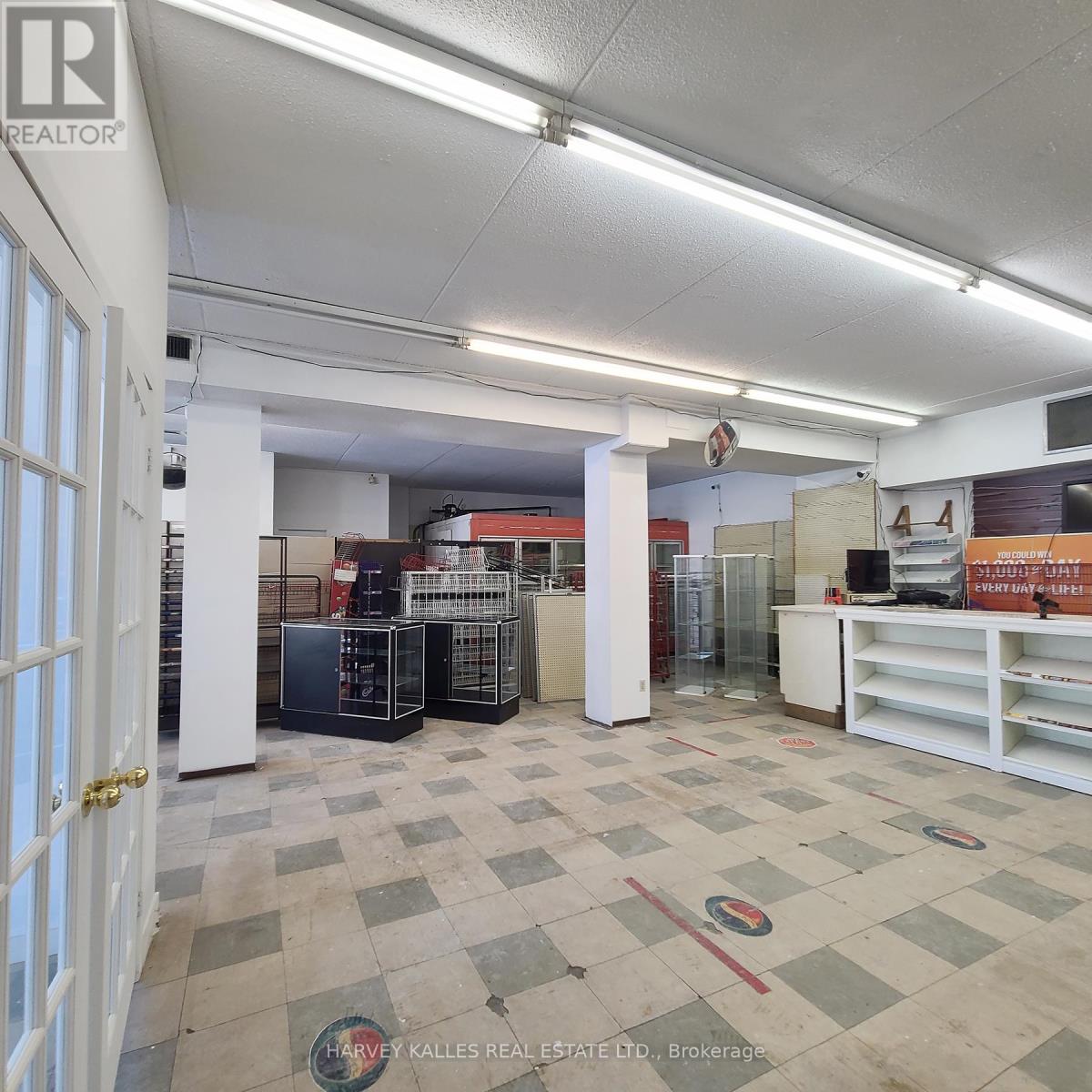 3829 Lake Shore Boulevard W, Toronto (Long Branch), Ontario  M8W 1R3 - Photo 16 - W12650536