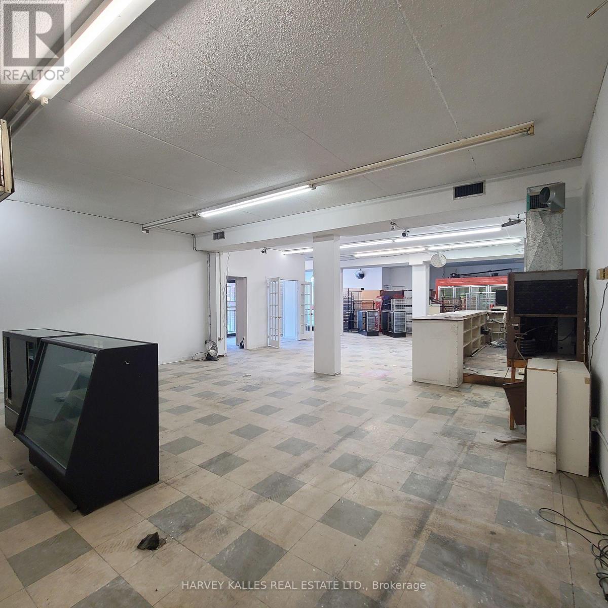 3829 Lake Shore Boulevard W, Toronto (Long Branch), Ontario  M8W 1R3 - Photo 11 - W12650536