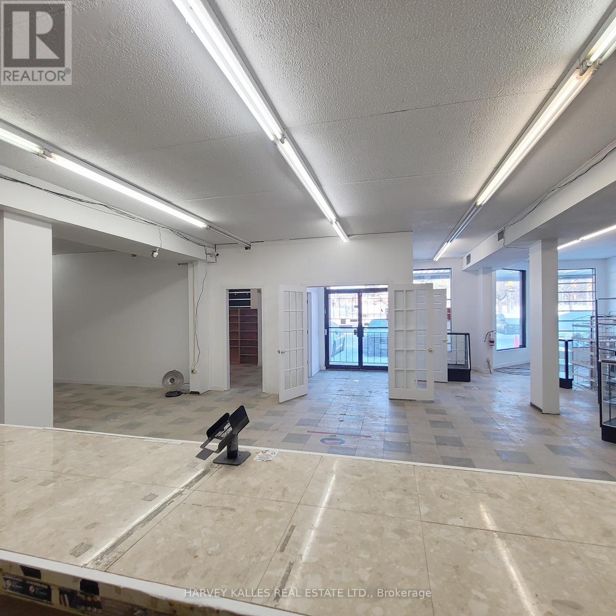 3829 Lake Shore Boulevard W, Toronto (Long Branch), Ontario  M8W 1R3 - Photo 13 - W12650536