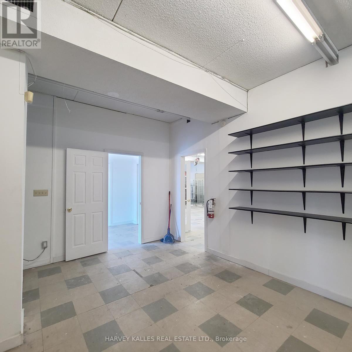 3829 Lake Shore Boulevard W, Toronto (Long Branch), Ontario  M8W 1R3 - Photo 9 - W12650536