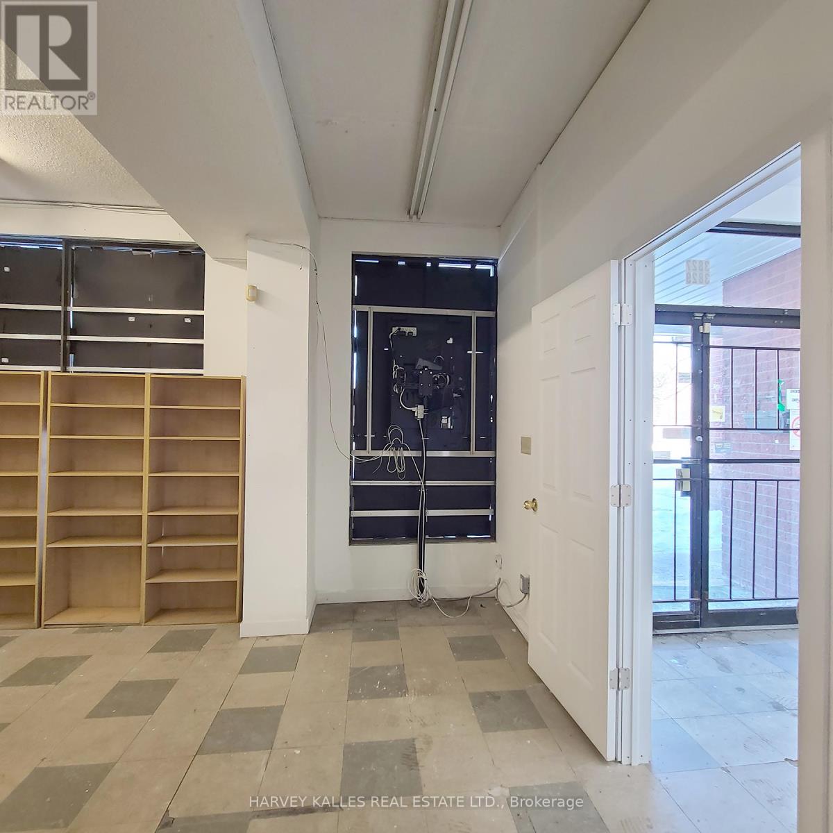 3829 Lake Shore Boulevard W, Toronto (Long Branch), Ontario  M8W 1R3 - Photo 6 - W12650536