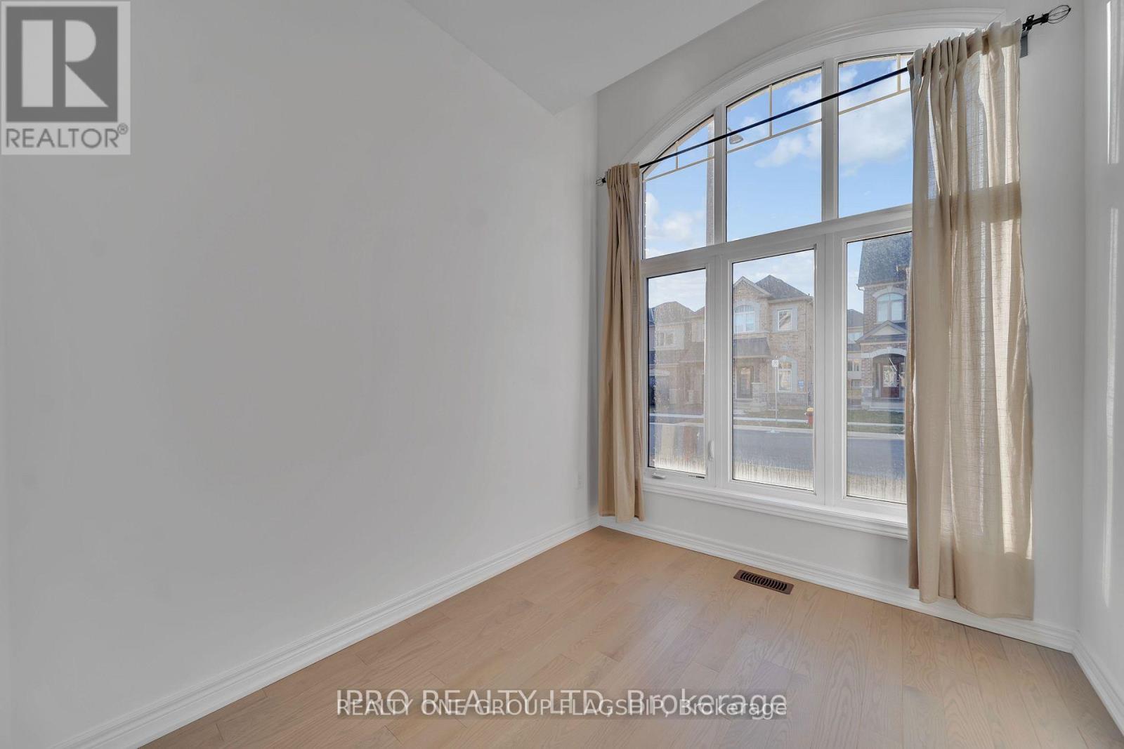 3950 Koenig Road, Burlington, Ontario  L7M 0Z8 - Photo 6 - W12745548