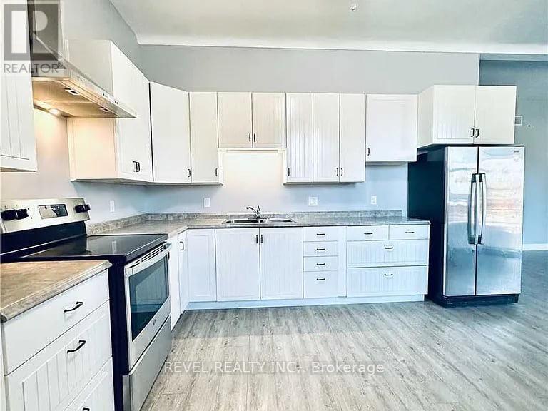 Unit A - 528 Lincoln Street, Welland, Ontario  L3B 4P2 - Photo 2 - X12745550