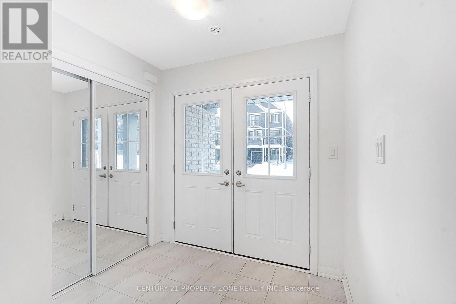 75 Norwich Crescent, Haldimand, Ontario  N3W 0J4 - Photo 4 - X12745556