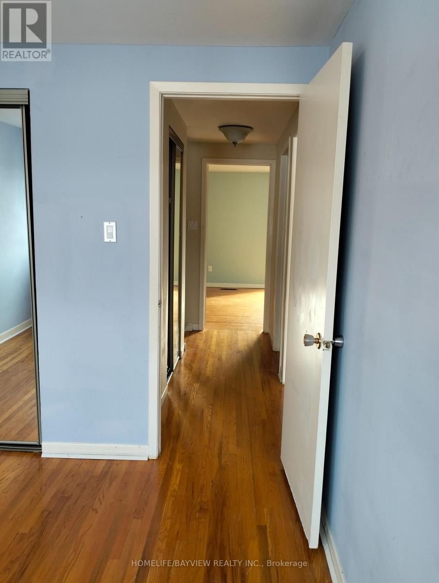 11 Laurie Shepway, Toronto, Ontario  M2J 1X7 - Photo 13 - C12745068