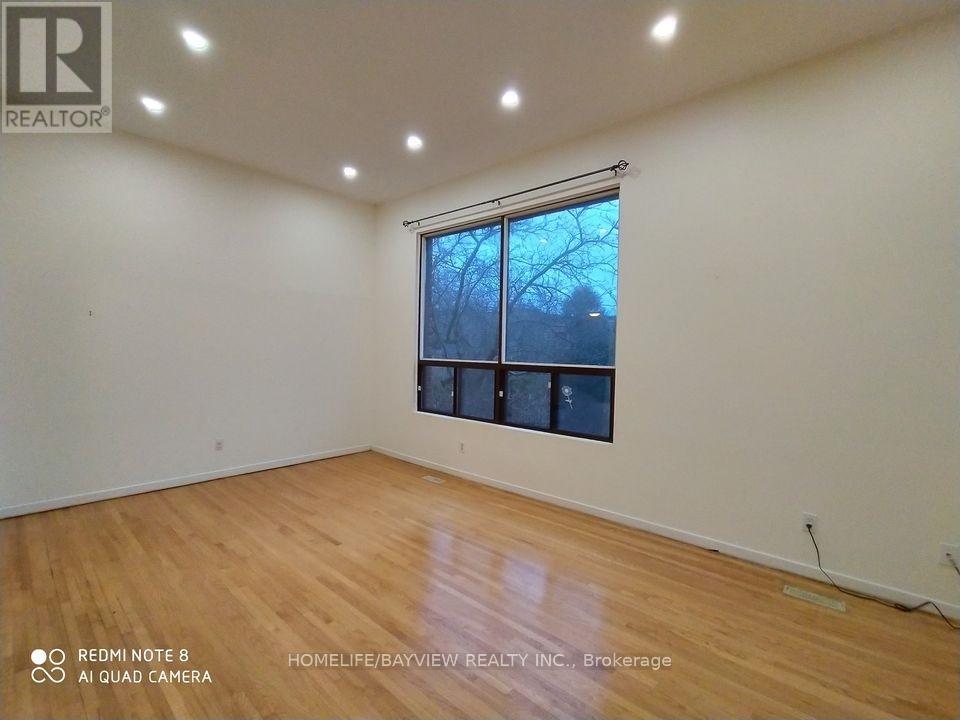 11 Laurie Shepway, Toronto, Ontario  M2J 1X7 - Photo 17 - C12745068