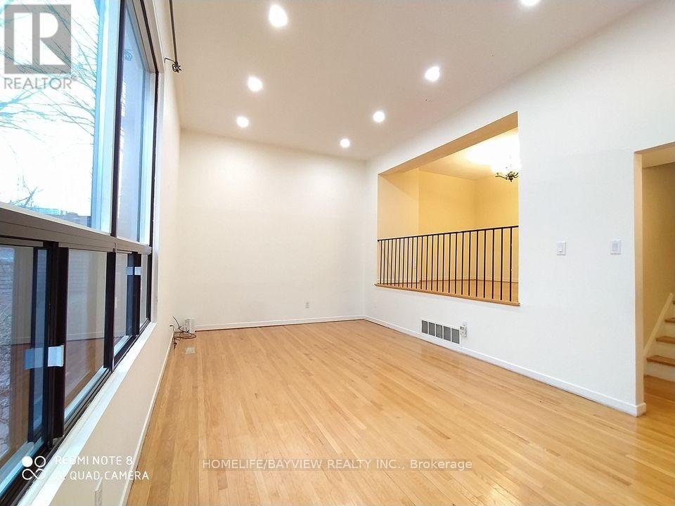 11 Laurie Shepway, Toronto, Ontario  M2J 1X7 - Photo 18 - C12745068