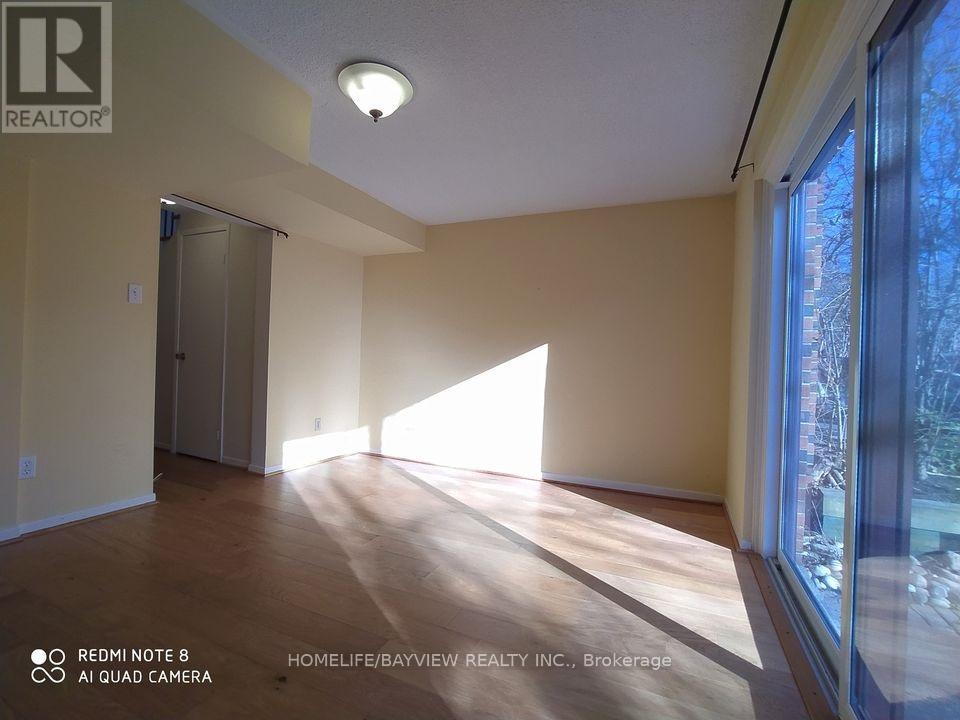 11 Laurie Shepway, Toronto, Ontario  M2J 1X7 - Photo 5 - C12745068