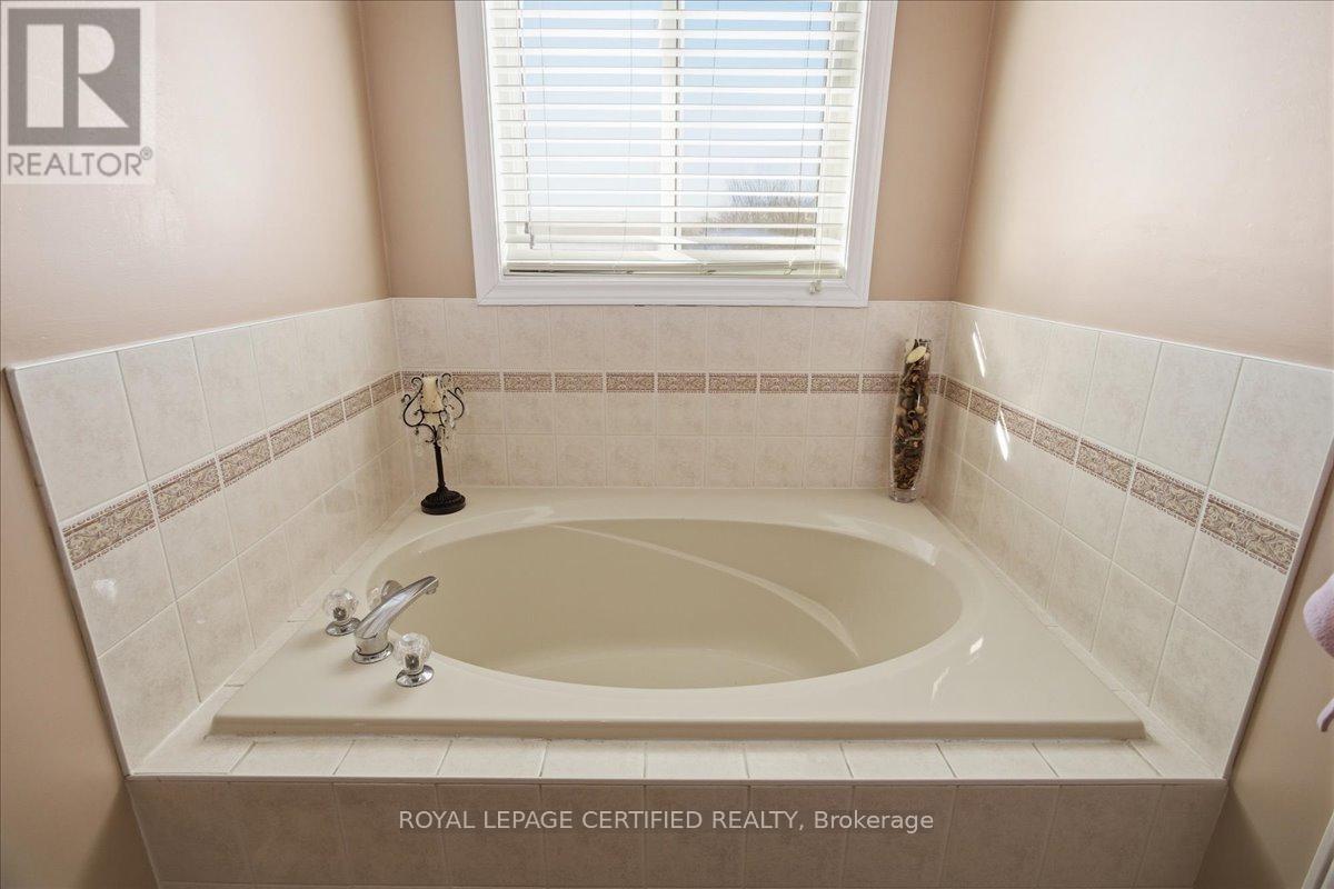 154 Country Lane, Barrie (Painswick South), Ontario  L4N 0N1 - Photo 30 - S12743012