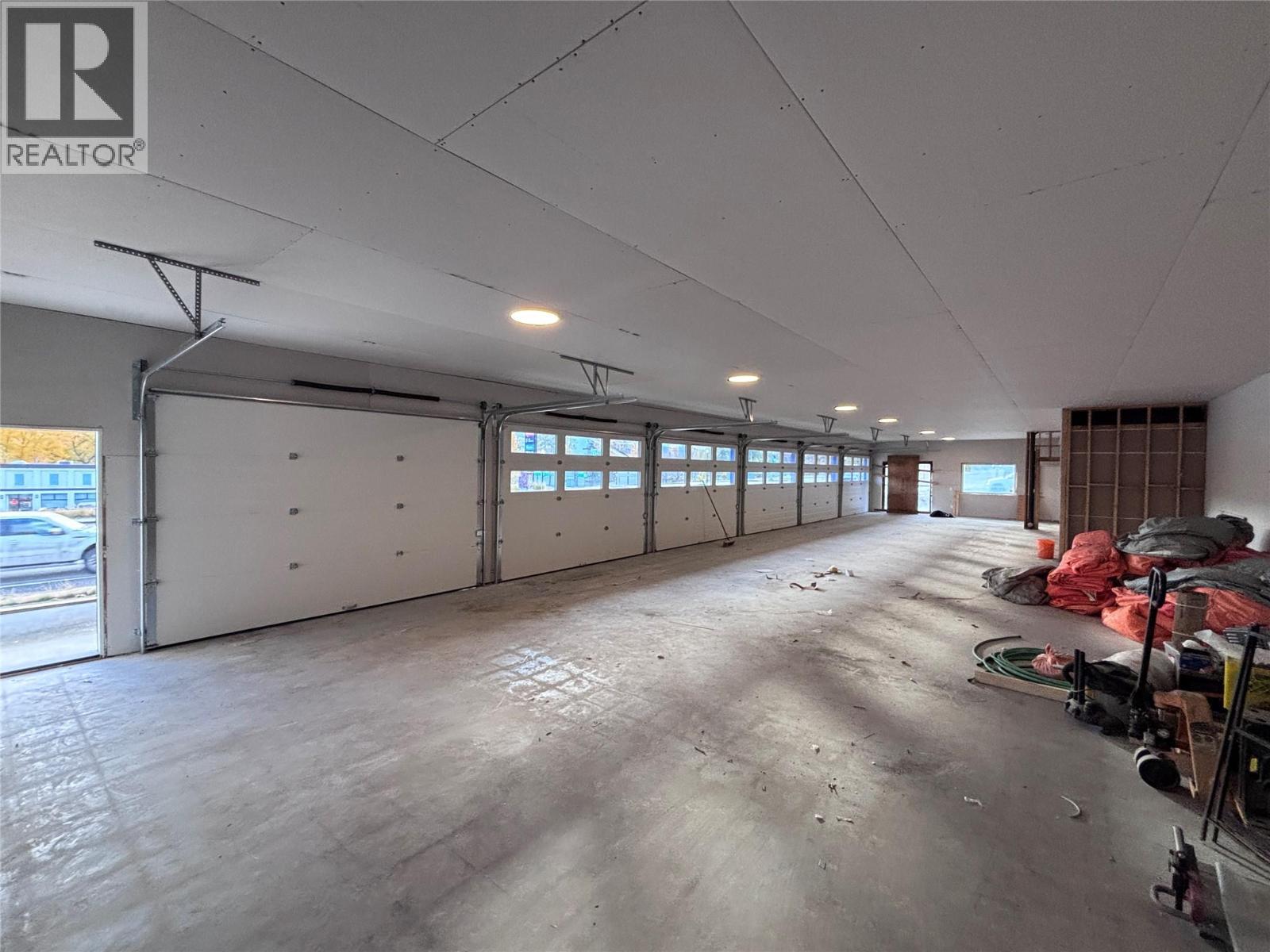 9918 Highway 97 Highway, Lake Country, British Columbia  V4V 1V7 - Photo 5 - 10374523