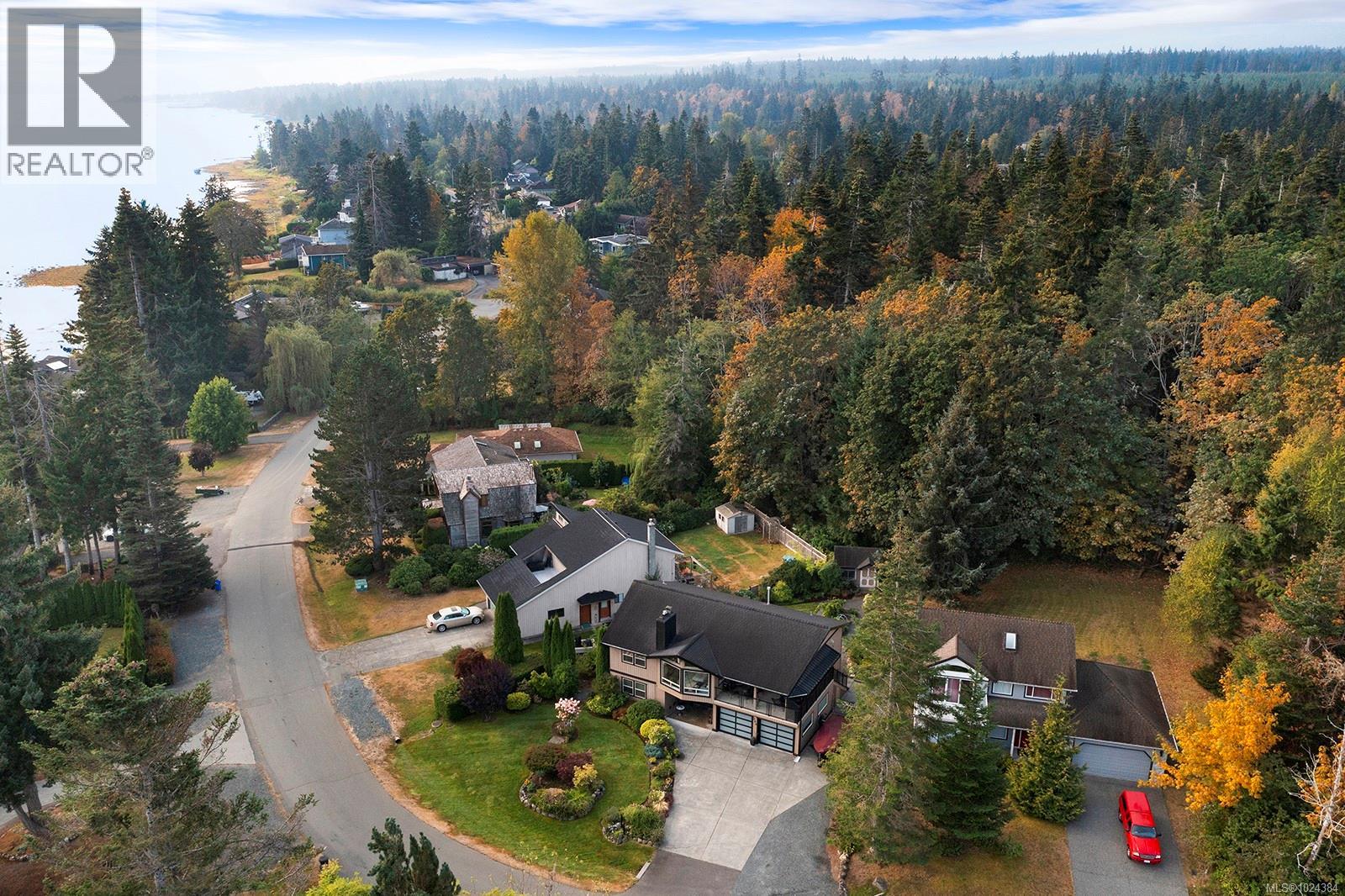 204 Spindrift Rd, Courtenay, British Columbia  V9N 9S8 - Photo 17 - 1024384