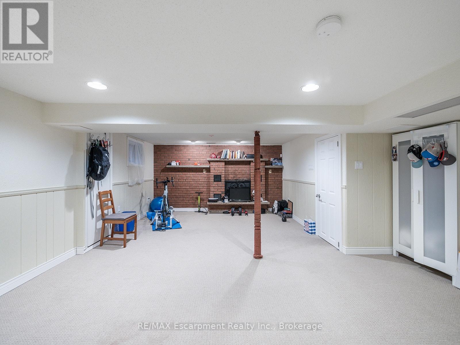 253 Margaret Drive, Oakville, Ontario  L6K 2W3 - Photo 33 - W12442523