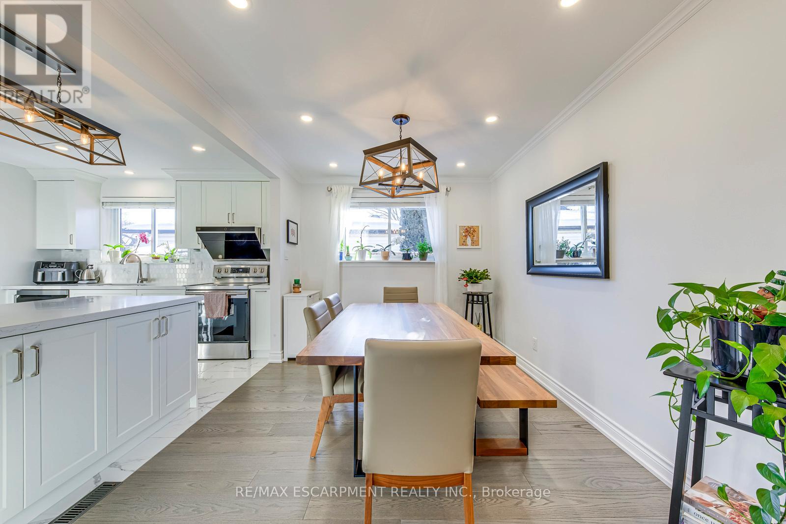 419 Yale Crescent, Oakville, Ontario  L6L 3L7 - Photo 10 - W12745558