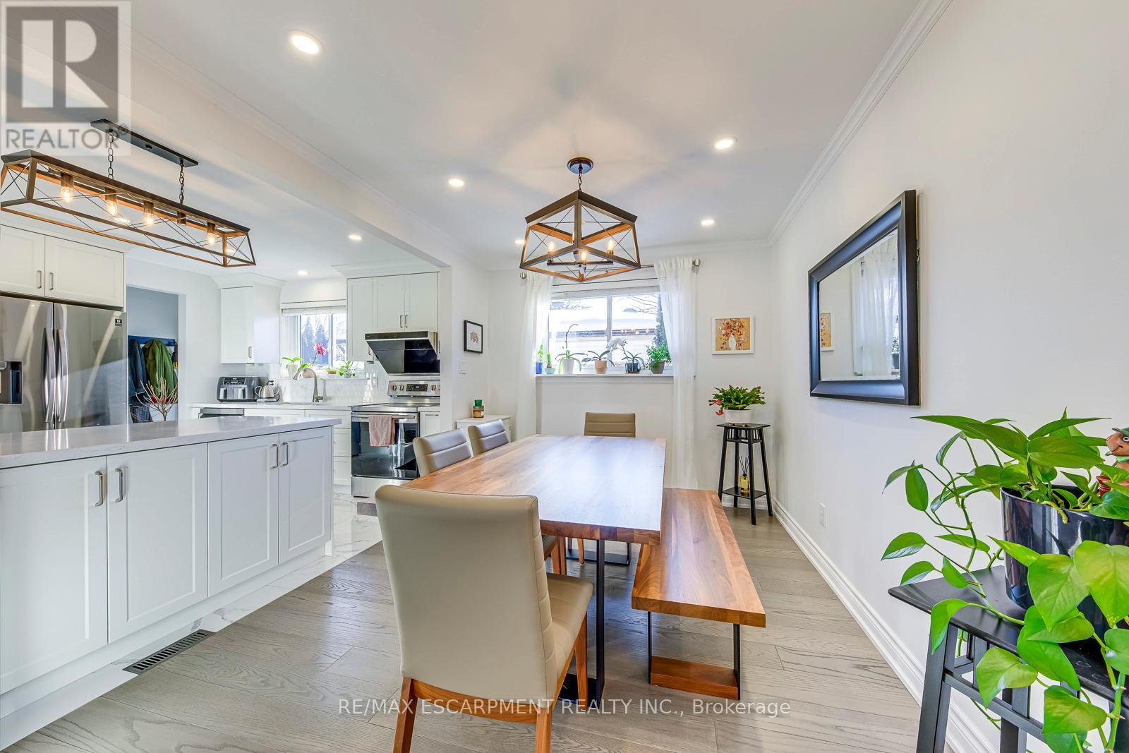 419 Yale Crescent, Oakville, Ontario  L6L 3L7 - Photo 11 - W12745558