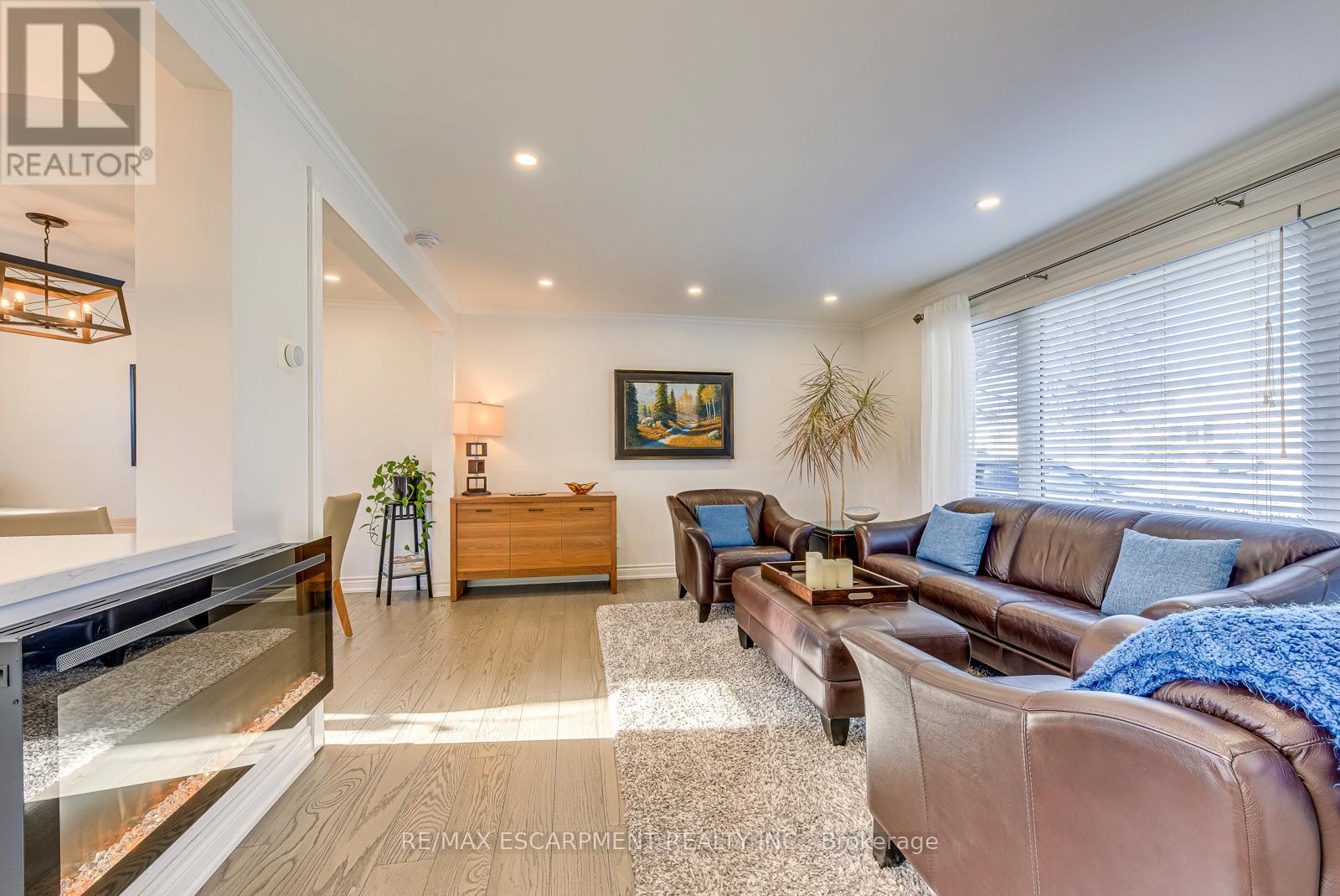 419 Yale Crescent, Oakville, Ontario  L6L 3L7 - Photo 7 - W12745558