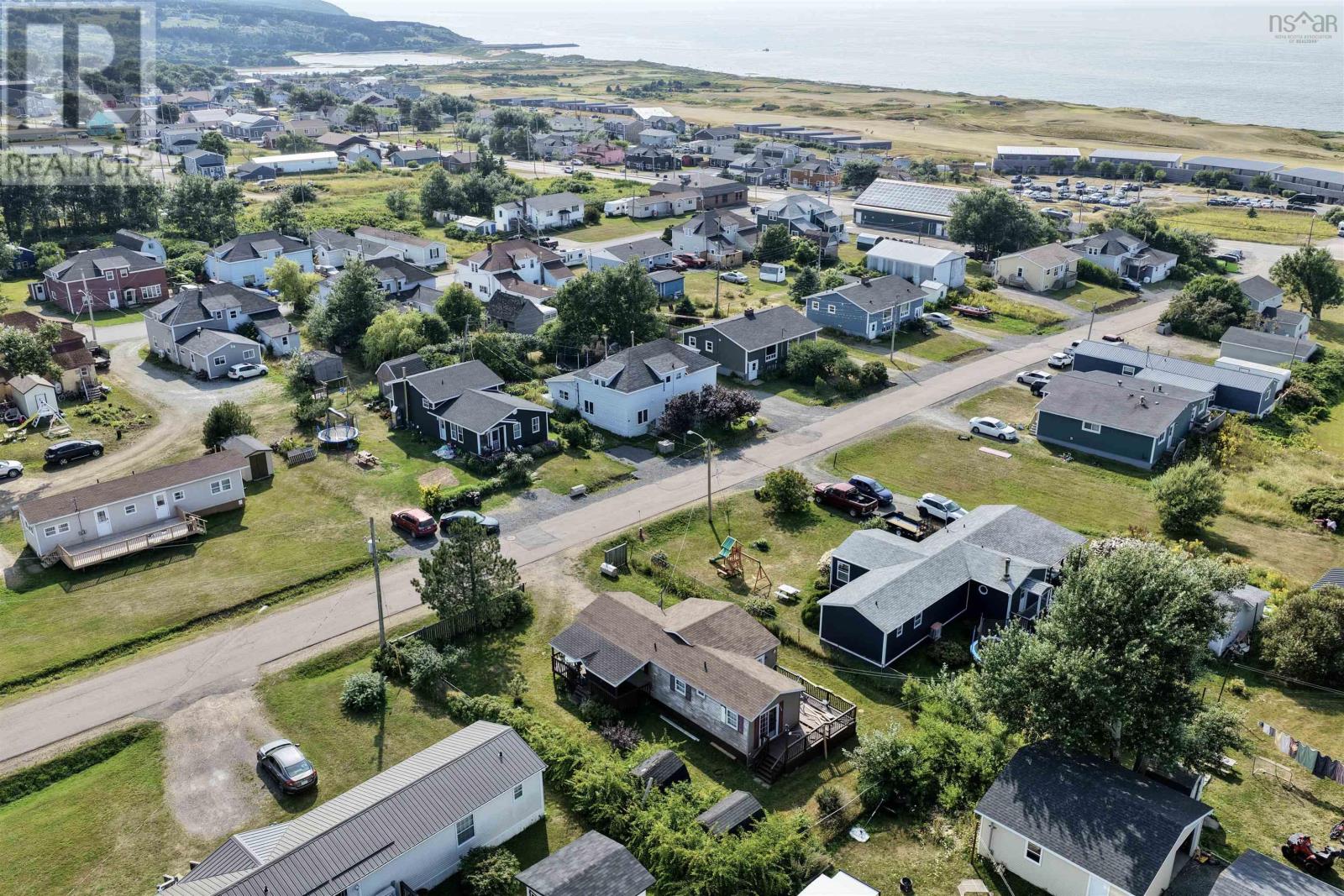 35 Allan J Memorial Avenue, Inverness, Nova Scotia  B0E 1N0 - Photo 6 - 202519336