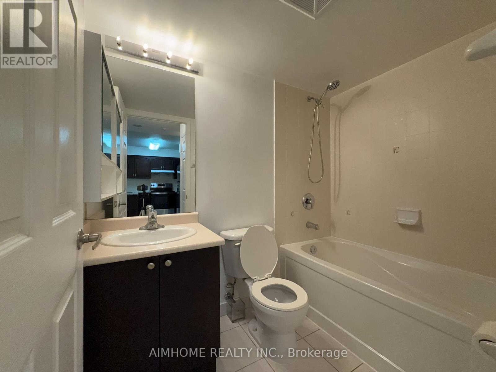 711 - 35 Hollywood Avenue, Toronto, Ontario  M2N 0A9 - Photo 13 - C12745570