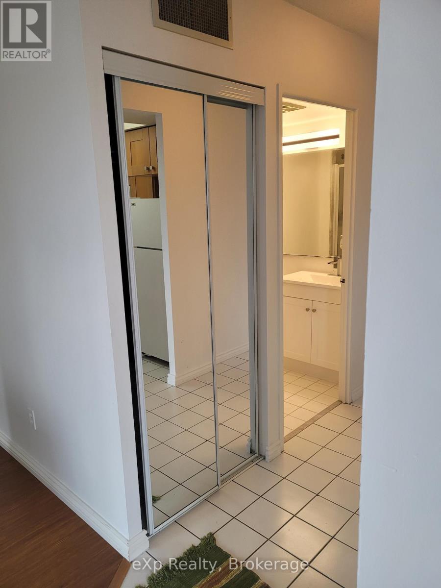 510 - 265 Enfield Place, Mississauga, Ontario  L5B 3Y7 - Photo 17 - W12712590