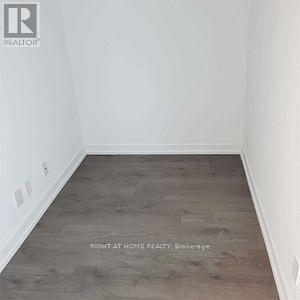 501 - 950 Portage Parkway, Vaughan, Ontario  L4K 0J7 - Photo 8 - N12745584