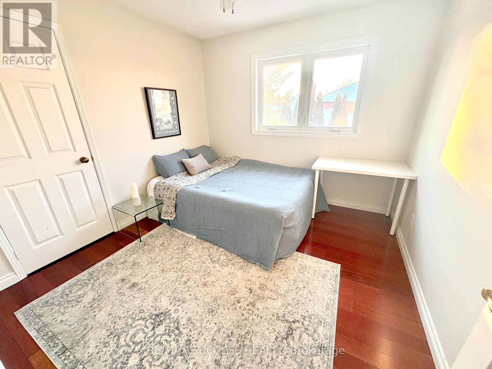 6643 Mockingbird Lane, Mississauga, Ontario  L5N 5K2 - Photo 13 - W12745578