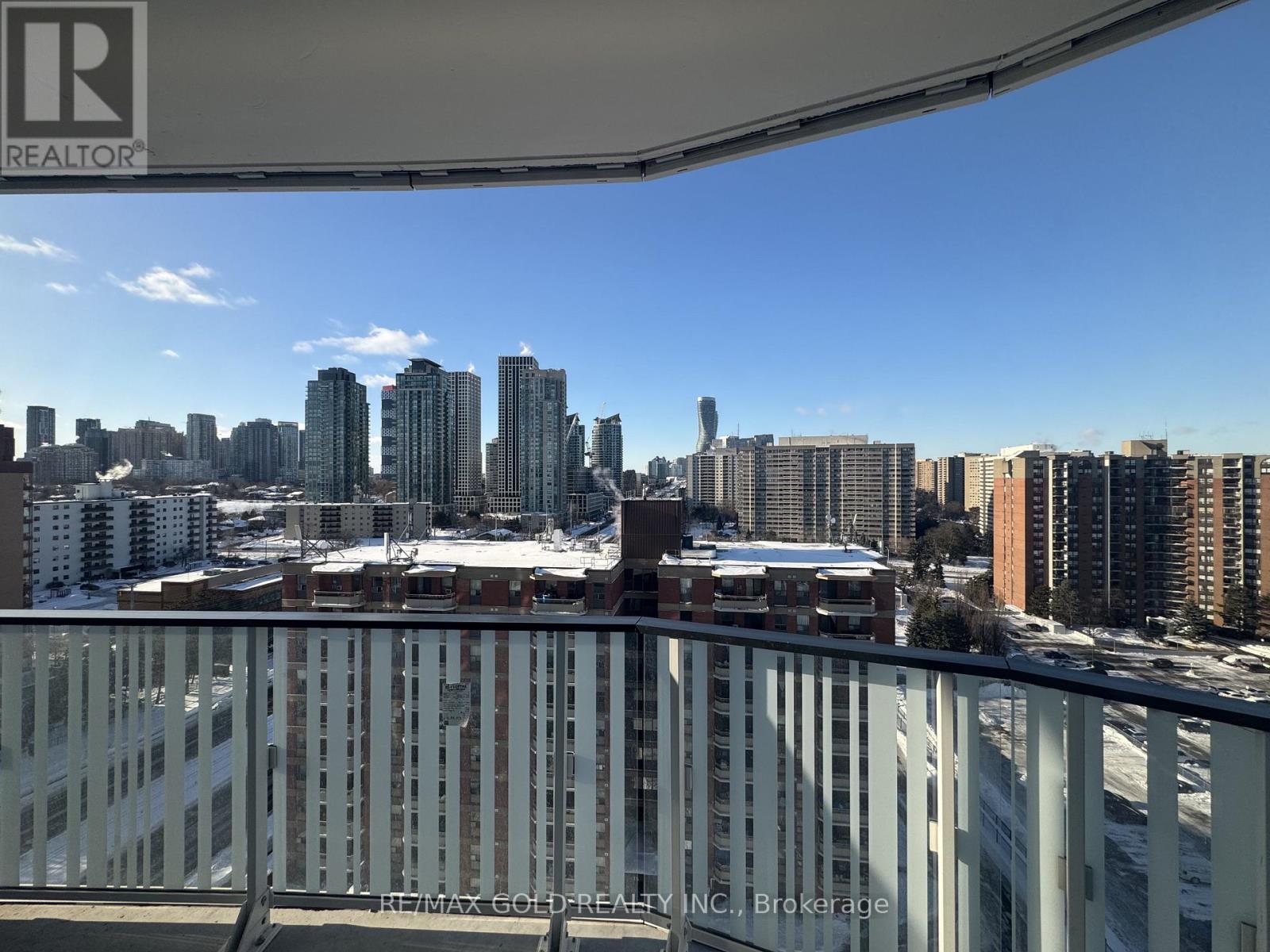 1205 - 1 Fairview Road E, Mississauga, Ontario  L5A 4C6 - Photo 3 - W12745586