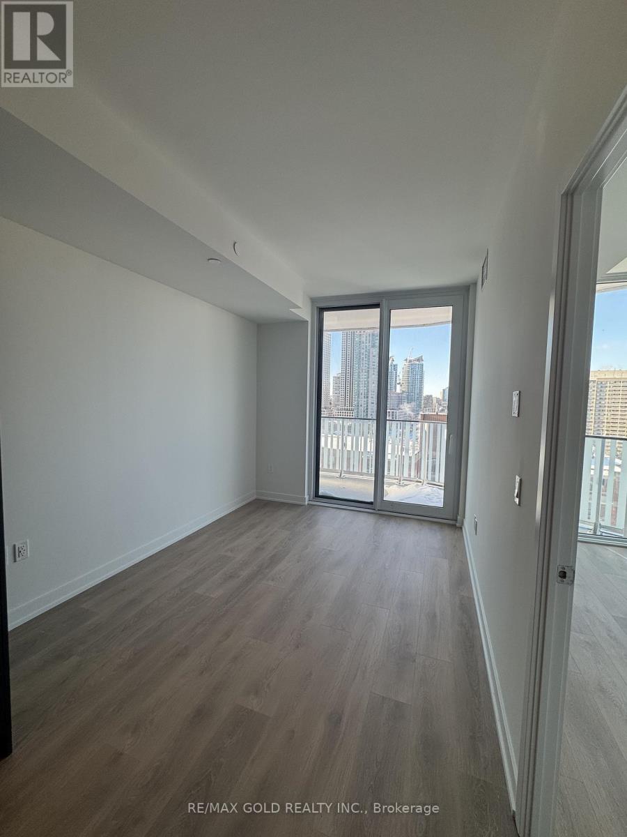 1205 - 1 Fairview Road E, Mississauga, Ontario  L5A 4C6 - Photo 9 - W12745586